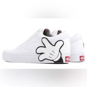 NWT Unisex Disney 90th Anniversary Old Skool Mickey Hand Vans